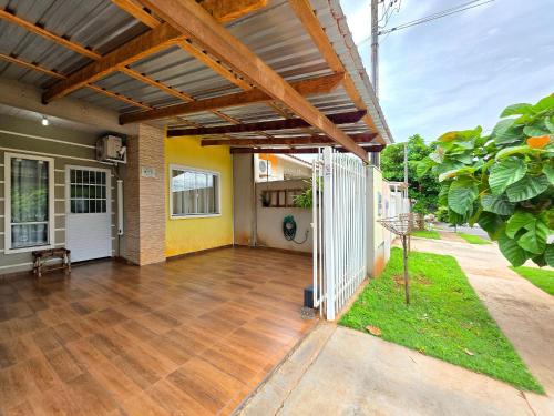 2 quartos, casa em bairro tranquilo 5 minutos do centro in การาราตัส