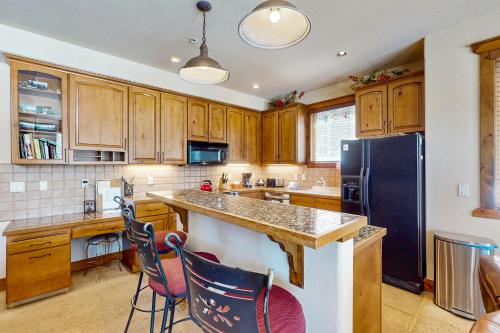 Saddlewood - image 8