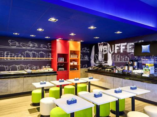 บริการและสิ่งอำนวยความสะดวก, ibis budget Curitiba Aeroporto in ซาโอ โจเซ่ ดอส ปินแอส์