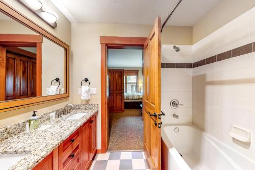 Copper One 407 – Copper Mountain, CO