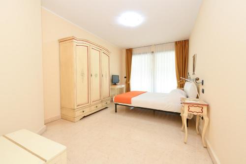 Bougainvillea for 4 people with pool and private park indoor