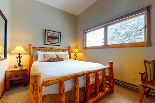 Tamarack - main image