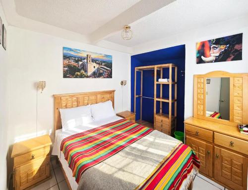 Casa Chinelo Alberca Wifi cerca hospital ISSSTE UTEZ DIEZ in Rio Apatlaco