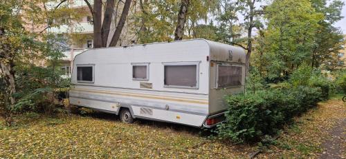 Beheizter Wohnwagen mit Küche und Duschbad, Berlino (foto 9)
