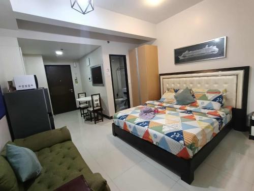 Condo Unit walking distance to Manila Airport (NAIA Terminal 3) - Manila