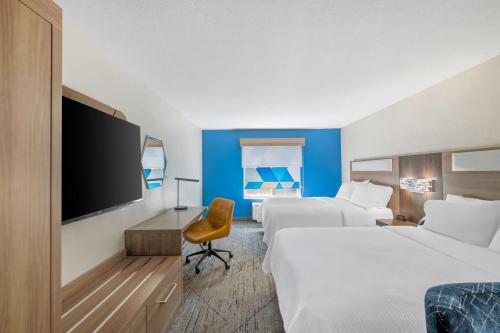 Holiday Inn Express Hotel & Suites Council Bluffs - Convention Center Area By IHG in Council Bluffs (IA)