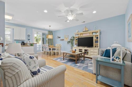 Serene Coastal Getaway with Resort Amenities with new in-unit Game Room