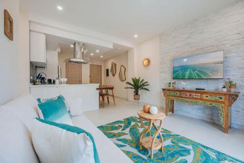 Suite 2min to Palm Beach Design Pool Gym Private in Westpunt