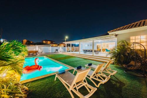Local Vibes Villa, Big Pool and Outdoor, 10 sleeps – khách sạn tại Paradera