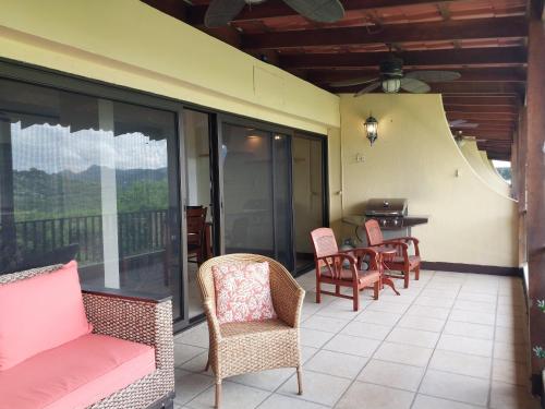 Terrazzo/balcone, Presidential Suites 4 - Spacious condo in the heart of Flamingo, sleeps 6 in Playa Flamingo