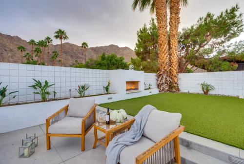 55 and Indian Wells Retreat Private Pool and Spa! in Indian Wells, USA