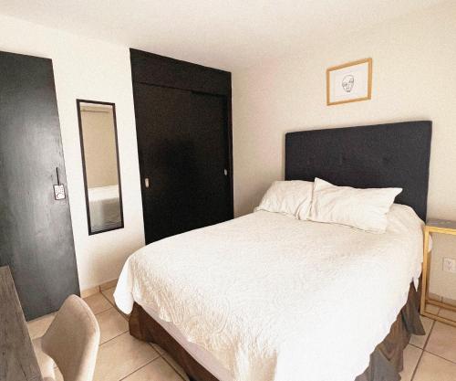 Suites ciento 37 in León, Mexico