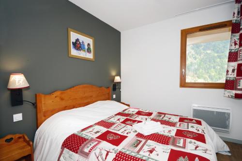 1 double bed, 1 sofa bed