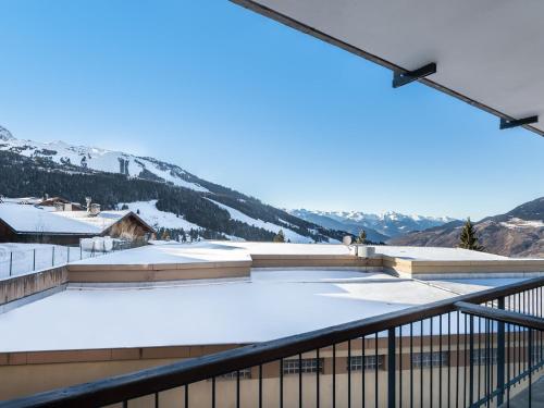 Appartement rénové 2 pièces cabine avec parking, près des pistes à Courchevel - FR-1-563-93 (Appartement renove 2 pieces cabine avec parking, pres des pistes a Courchevel - FR-1-563-93) in Courchevel