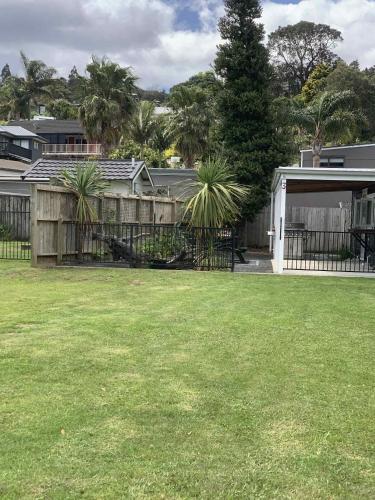 Hosts on the Coast Pawprint Cabins, Whitianga (zdjęcie 2)