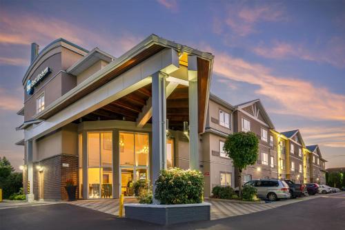 Best Western King George Inn & Suites in Surrey, Canada