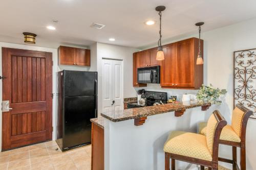 5319-S Cozy Retreat-balcony-grand pool & hot tub in World Golf