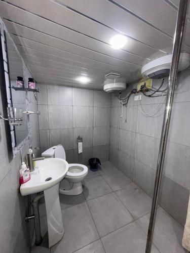 Zuhanyzó, Paronyan 20 guest hause in Jereván