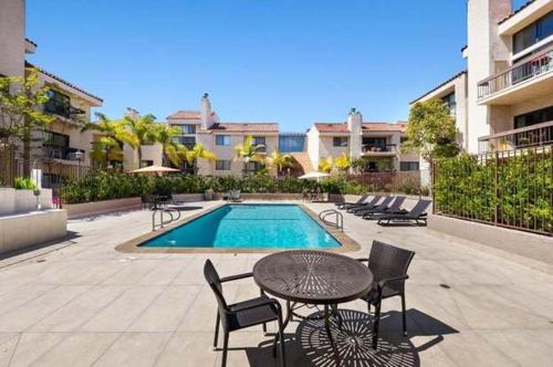 Venice Beach Lux Retreat Coastal Apartment Haven - Inceville, CA