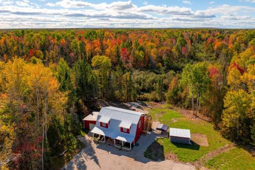 . Upper Peninsula Barndominium on 18 Acres w/ Emus