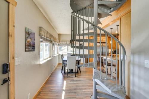 The View at Mountain Retreat By Red Rocks and Golden in Evergreen (CO)