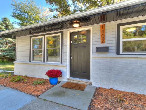 1402 Crescent - image 5