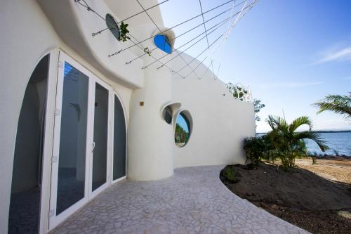 Lion Fish Retreat at Swan Villas -Gold Standard Certified in Maya Beach