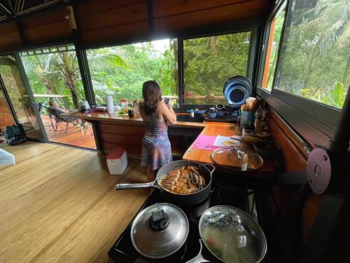 virtuve, Cabaña Río San Carlos Ecolodge (Cabana Rio San Carlos Ecolodge) in Boca Tapada