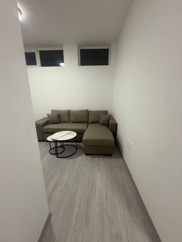 S Apartment's A2 in Дебар