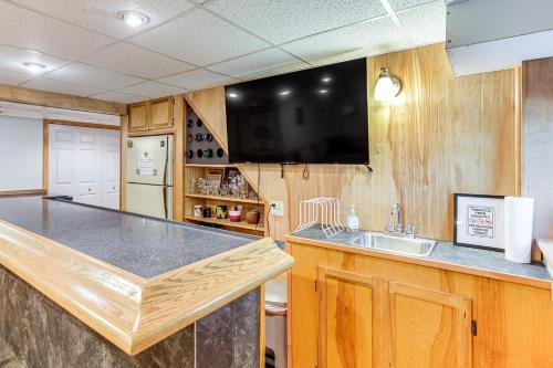 2 Mi to New England Sports Village - Quiet Home in 北阿特爾伯勒