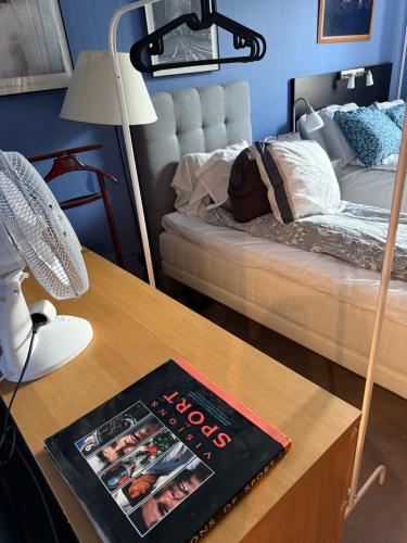Apartment in South West Stockholm w Balcony near Metro, convenient to Avicii Arena, 3 Arena, Friends Arena and Royal Opera, Estocolmo (foto 2)