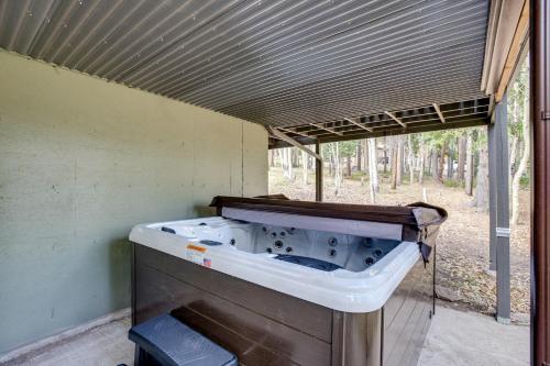 Hot Tub and Game Room Peaceful Retreat in Evergreen in Evergreen (CO)