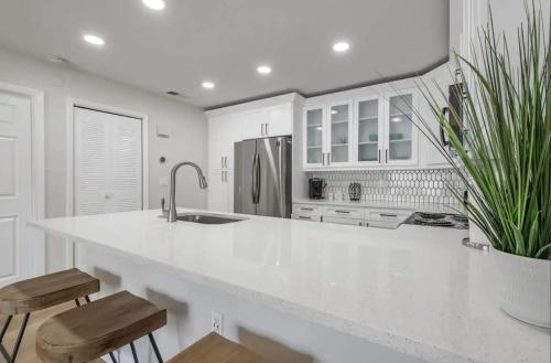 Cozy 1BR Condo Family & Pet Friendly in Apollo Beach