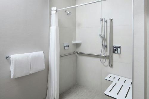 Courtyard by Marriott Waldorf - image 6