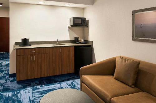 Fairfield Inn & Suites Somerset - image 14