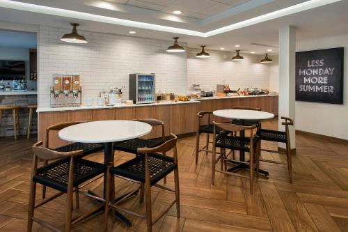 Fairfield Inn & Suites Somerset - main image