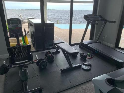 Grand 2-Story Cape Coral Riverfront Villa - Riverhouse Princess - image 2