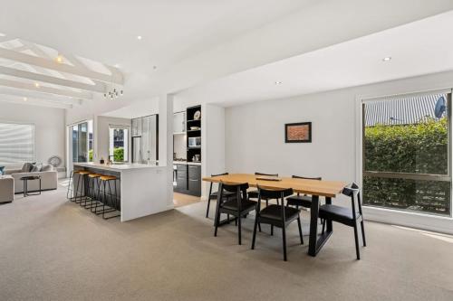 Tranquility on Parkhill - image 4