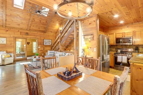 Blue Ridge Cabin with Hot Tub, Fire Pit, and Game Room in Cherry Log, USA