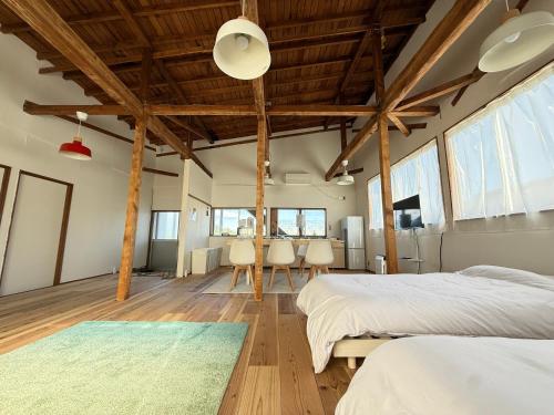 大型犬もOK!!天井高く広々空間の完全プライベート一軒家 Fully private house with high ceilings and a spacious layout even large dogs are welcome!