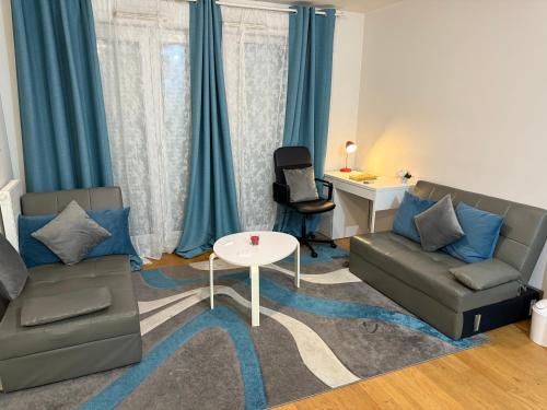Appartement à 15 mins de Paris (Appartement a 15 mins de Paris) in Шатилон