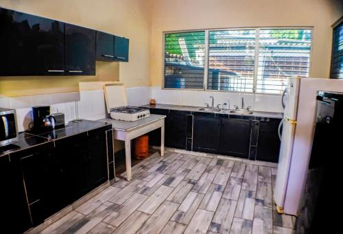 cuisine, Rancho Mayayi Beach house in El Cuco