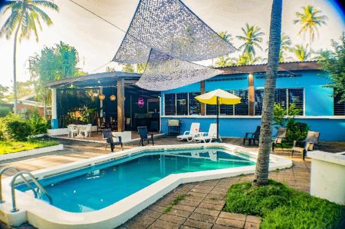 Afficher, Rancho Mayayi Beach house in El Cuco