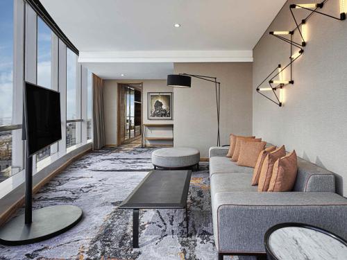 Swiss Grand Suite with 1 King Size Bed