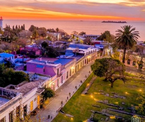 La Casa Rosada del Barrio Histórico