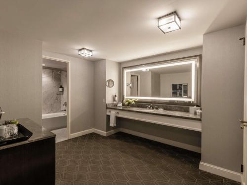 Fairmont Olympic Hotel - Seattle - image 4