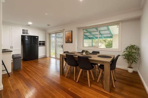 Entire House in Berwick close to Parks & Schools in 巴域