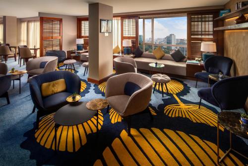 room detail thumbnail 1