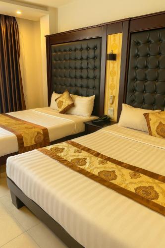 2 double beds