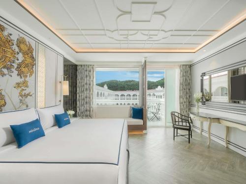 room detail thumbnail 1